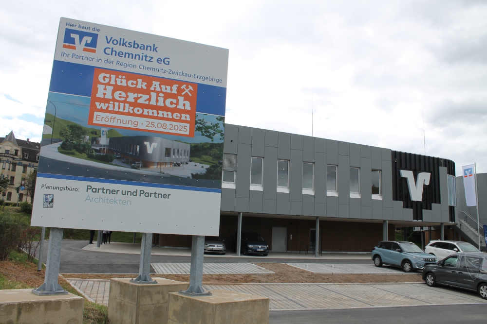 Neue Volksbank-Filiale in Bad-Schlema eröffnet